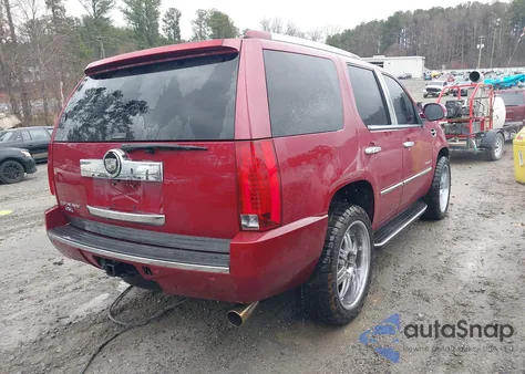 2007 Cadillac Escalade Standard z USA, uszkodzony, nr VIN 1GYFK63857R120255
